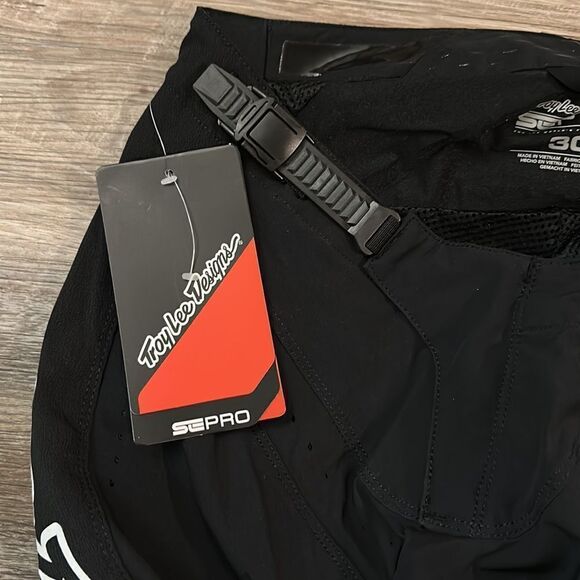 Troy Lee Designs SE Pro Pant Solo Black Motocross Bike Pants Size 30 NWT - Picture 7 of 9